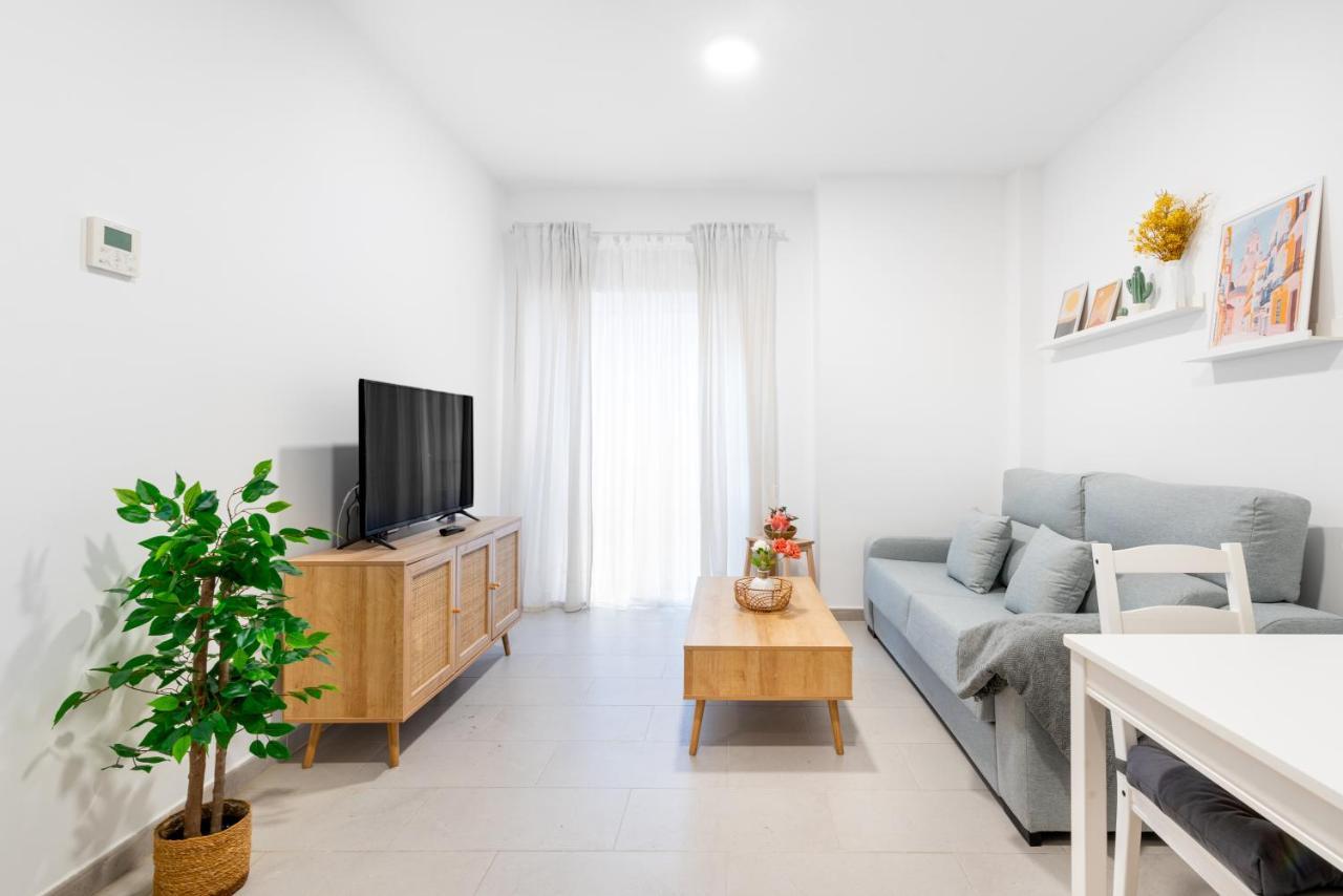 Wintowinrentals Superb New-Look Apartment Málaga Dış mekan fotoğraf